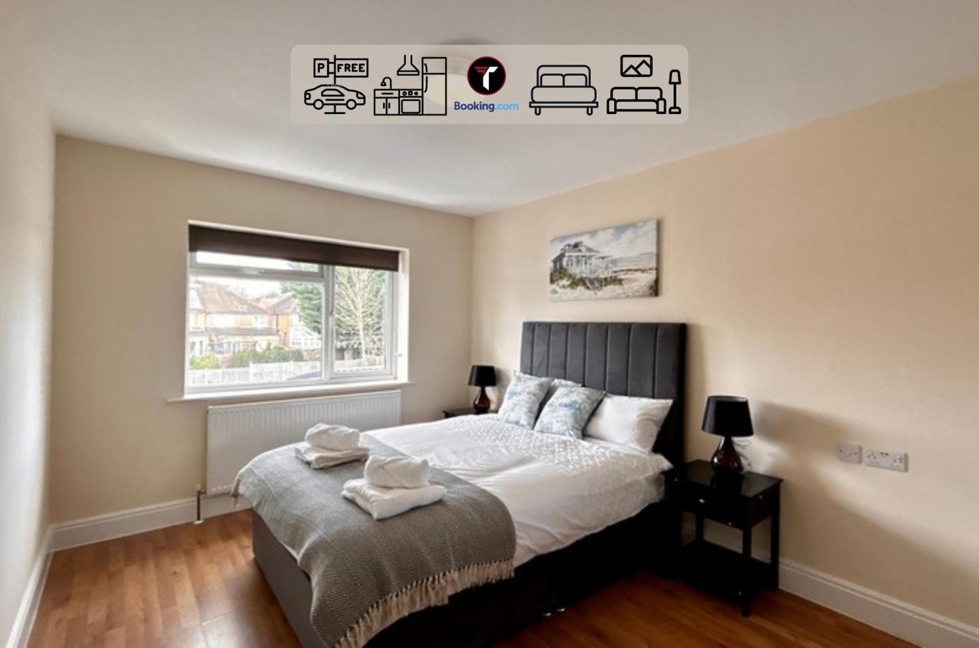 Stylish 2 Bedroom Flat By Tara Stays Short Lets & Serviced Accommodation Watford With Free Parking & Nearby Warner Studios Exterior photo